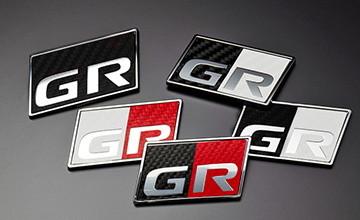 Grazio(グラージオ) GR86 レッドクロームエンブレム(3)|(オプション)GRプレート部カーボンルック