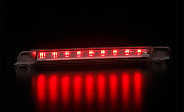 REVIER(レヴィーア) アクア LEDハイマウントストップランプVer.4|ブレーキランプ点灯イメージ