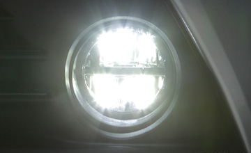 REVIER(レヴィーア) ハリアー LEDイカリングフォグランプ(4)|フォグランプ点灯