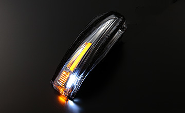REVIER(レヴィーア) ハリアー LEDウインカーミラー|ウインカー・ウエルカムランプ点灯イメージ
