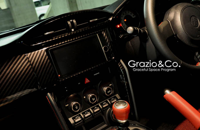 世界有名な トヨタ86(ZN6系)用カーボン・センターレジスター Grazio Parts