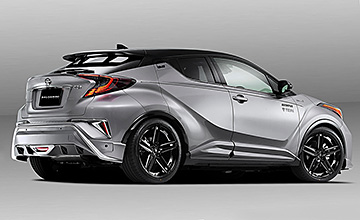 Gスクエア・バルサリーニ C-HR サイドパネル