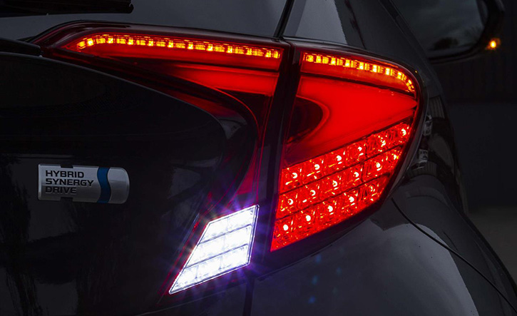 トヨタ C-HR（ZYX10/NGX50）前期用　LEDテールレンズ レッド