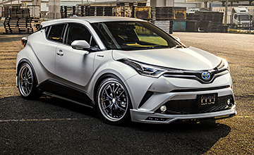 エクスクルーシブゼウス C-HR フロントハーフ