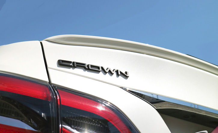 クラウンS220/H20系用マットカラーブラック・ホワイトエンブレム クラウンS220/H20系用マットカラーブラック・ホワイトエンブレム
