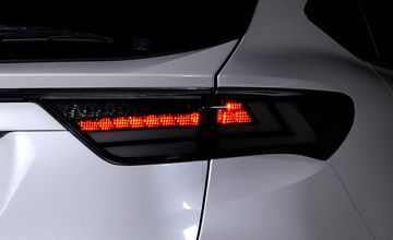 VALENTI(ヴァレンティ) ハリアー LEDテール・シーケンシャルウインカータイプ|ストップランプ点灯