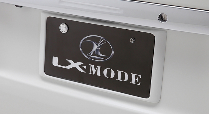 LX-MODE(LXモード)　ハイエース リアライセンスフレーム