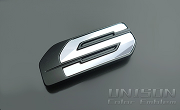 200 ハイエース ダークプライム『S』エンブレム