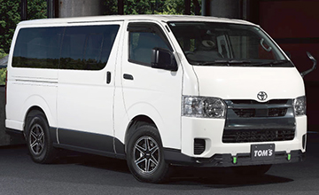 トムス ハイエース