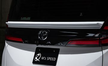 LEDのカラーはアイスブルーTOYOTA 90ノア　ヴォクシー　カスタムリヤスポイラー