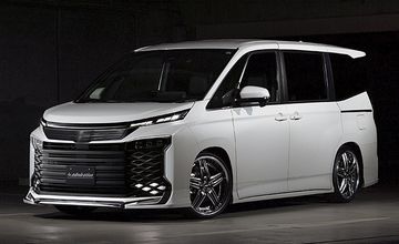 アドミレイション　ヴォクシー