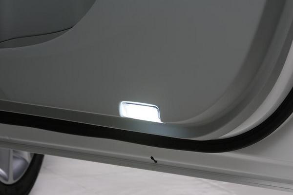 REVIER(レヴィーア) プリウス LEDパーツ LEDカーテシランプ 30系・20系