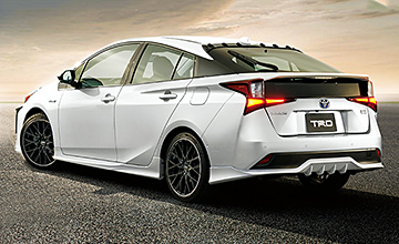 TRD 50系プリウス後期 エアロ