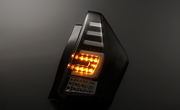 REVIER(レヴィーア) プリウスα LEDテール・シーケンシャルウインカータイプ|ウインカー点灯(2タイプ切り替え式)