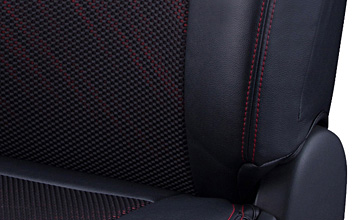 RAV4Clazzio(クラッツィオ) 使用生地(サイド・バック部分)