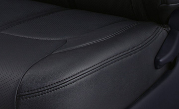 RAV4Clazzio(クラッツィオ) シートライン縫製