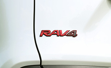 Grazio(グラージオ)　RAV4/50系　レッドクロームエンブレム（エンブレム）(2)