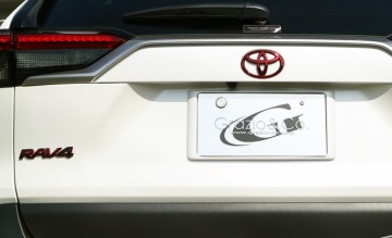 Grazio(グラージオ)　50 RAV4　ディープレッドクロームエンブレム