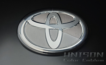 UNISON-純正エンブレム改 RAV4 GRエンブレムヘアライン