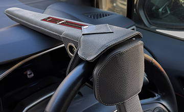 ヴェルファイア盗難防止用ステアリングロック TOM'S(トムス)｜VELLFIRE