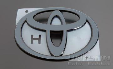 ヤリスクロスUNISON-純正エンブレム改 リア用