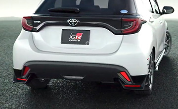 TRD ヤリス リアサイドスポイラー