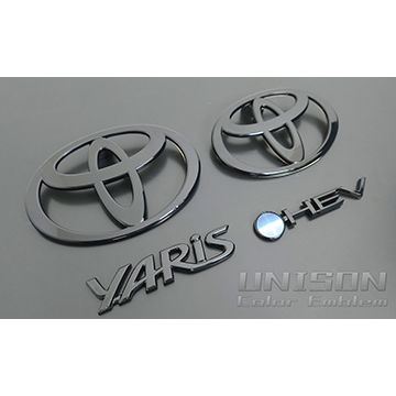 ヤリス用グロスブラック(ツヤ黒)エンブレム UNISON-純正エンブレム改 ヤリス用グロスブラック(ツヤ黒)エンブレム UNISON-純正エンブレム改